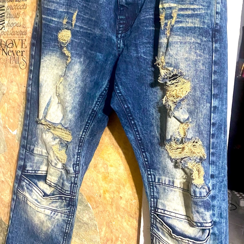 Mad Blue Men's Jeans Waist Size 38-33 Skinny Distressed Legs